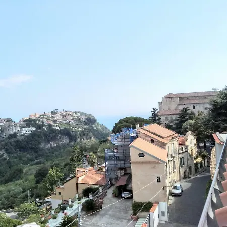 La Mansarda Wonderful View On Ravello Holiday home